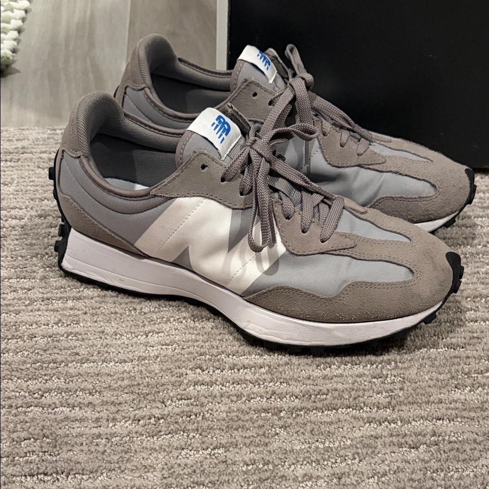 New Balance Classic 327 Men’s 10.5 USA